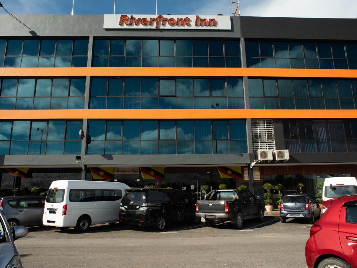 Capital O 90083 Riverfront Inn Bintulu Exterior photo